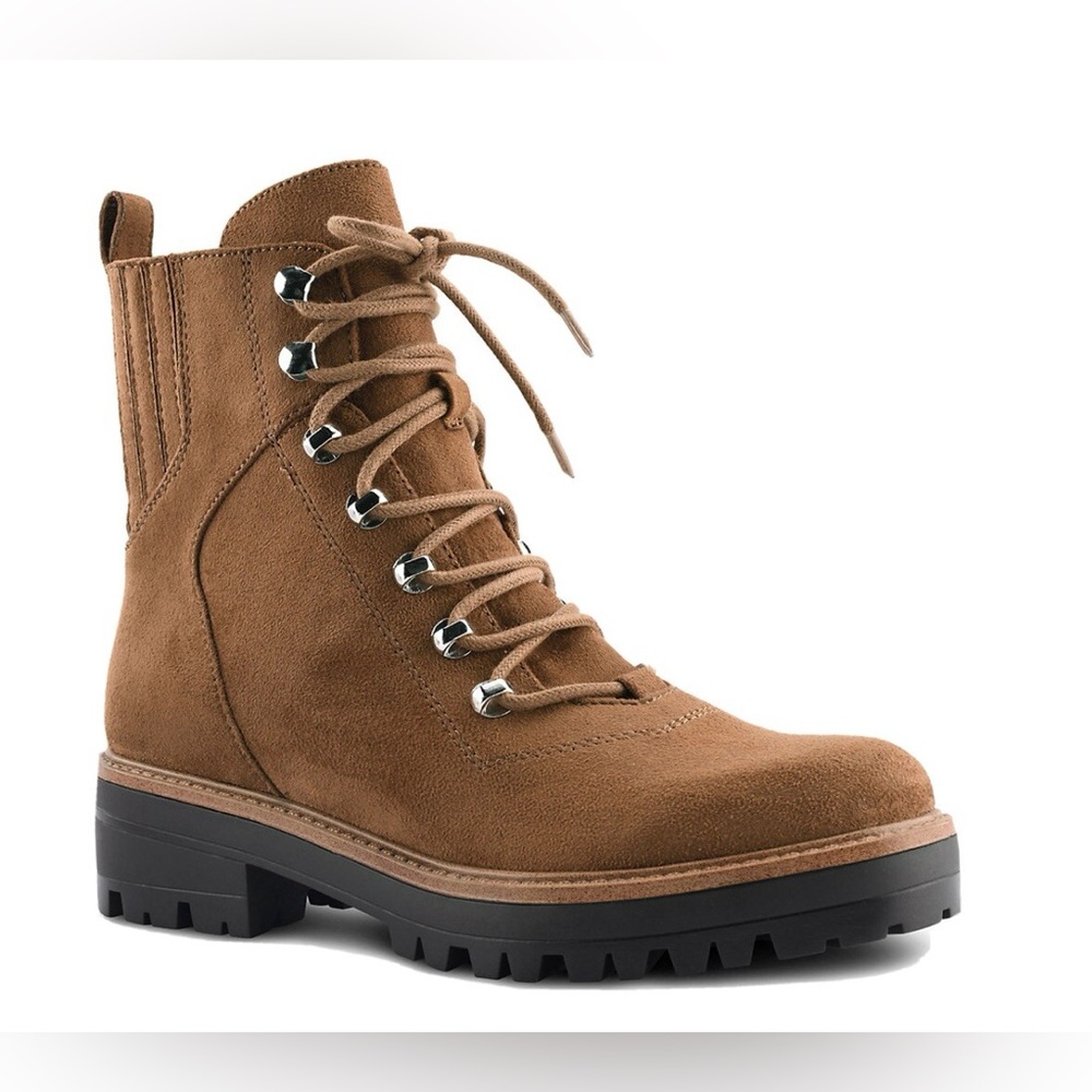 NEVER BEEN WORN Nine West Brown Lace-Up Boots
